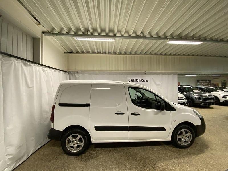 Begagnad Citroën Berlingo 75 HK (55 kW) 2016 Vit Minibuss