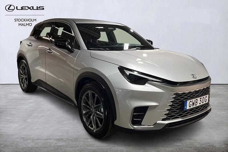 Ny Lexus LBX 137 HK (100 kW) 2025 Silver SUV
