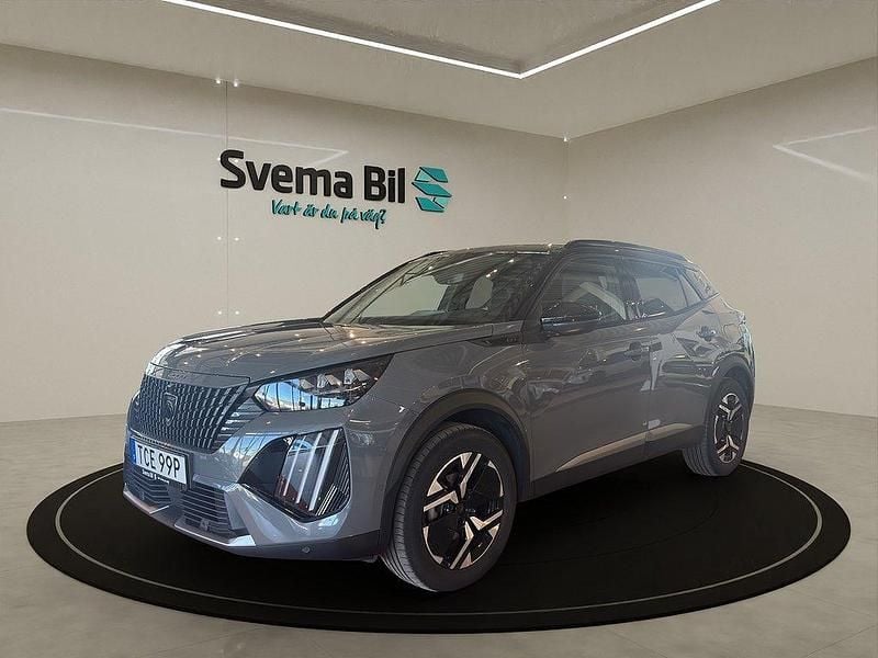Gråmetallic Begagnad 2024 Peugeot 2008 GT SUV | 239 900 kr (Marknadspris) - Bild 1/4