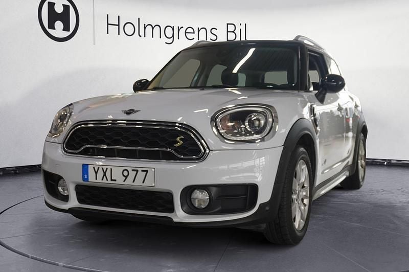 Vit Begagnad 2018 Mini Cooper Countryman SUV | 229 800 kr (Marknadspris) - Bild 1/4