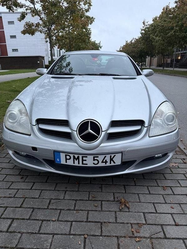 Silver Begagnad 2006 Mercedes SLK350 Cab | 110 000 kr (Marknadspris) - Bild 1/4