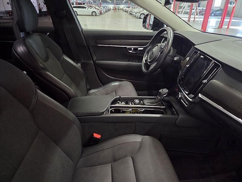 Begagnad Volvo V90 CC 190 HK (139 kW) 2017 Svart Kombi