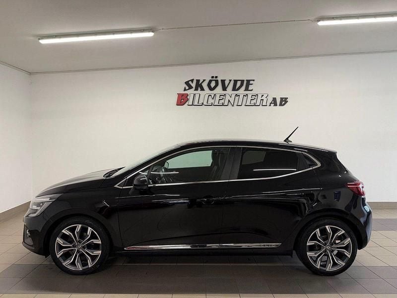 Svart Begagnad 2019 Renault Clio V Intens Halvkombi | 134 500 kr (Marknadspris) - Bild 1/4