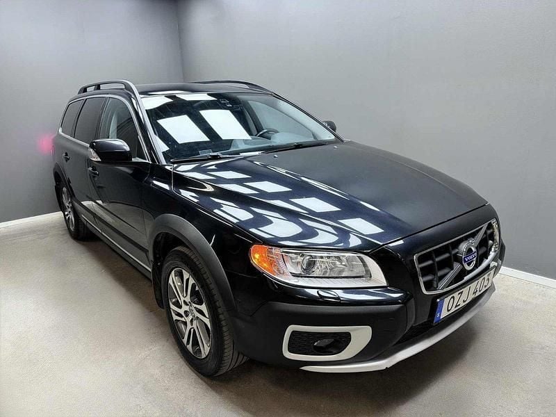 Svart Begagnad 2013 Volvo XC70 Momentum SUV | 99 900 kr (Superpris) - Bild 1/4