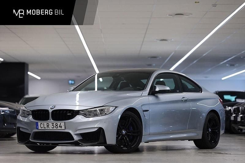 Ljusblå Begagnad 2014 BMW M4 M Performance Sportkupé | 469 900 kr (Dyr) - Bild 1/2