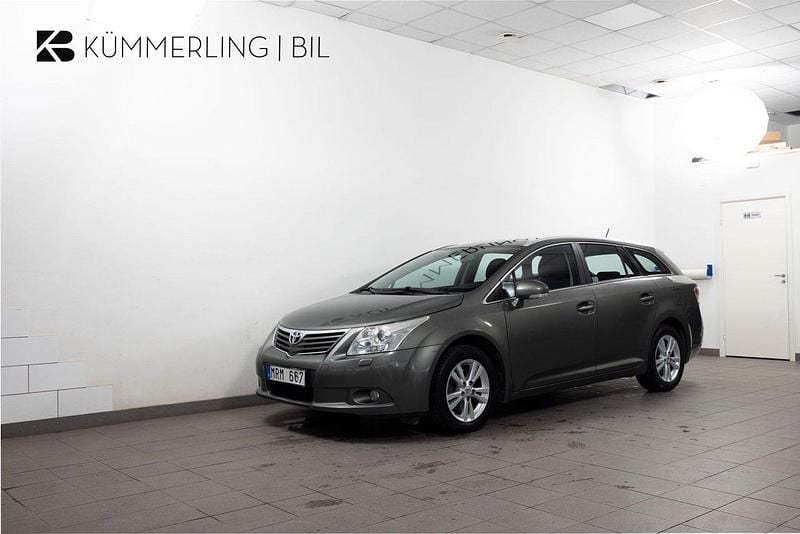 Grön Begagnad 2011 Toyota Avensis Business Edition Kombi | 112 900 kr (Marknadspris) - Bild 1/4