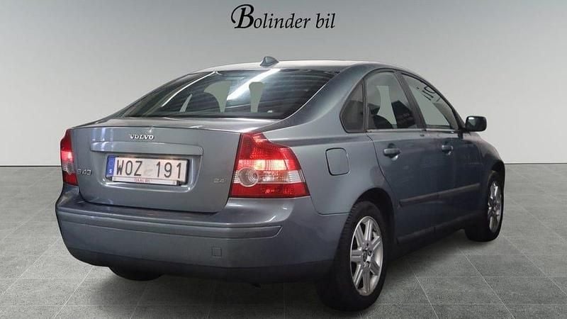 Begagnad Volvo S40 Kinetic 170 HK (125 kW) 2005 Grön Sedan