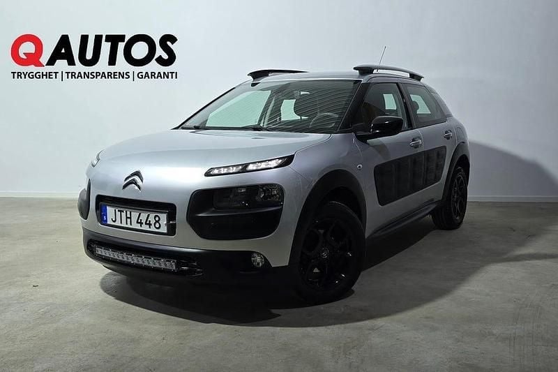 Silver Begagnad 2017 Citroën C4 Cactus PureTech Halvkombi | 104 800 kr (Marknadspris) - Bild 1/3