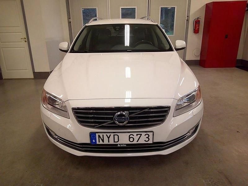 Begagnad Volvo V70 Summum 116 HK (85 kW) 2014 Vit Kombi