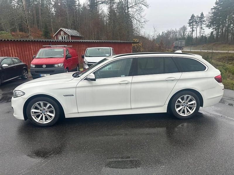 Begagnad BMW 520 184 HK (135 kW) 2014 Vit Kombi