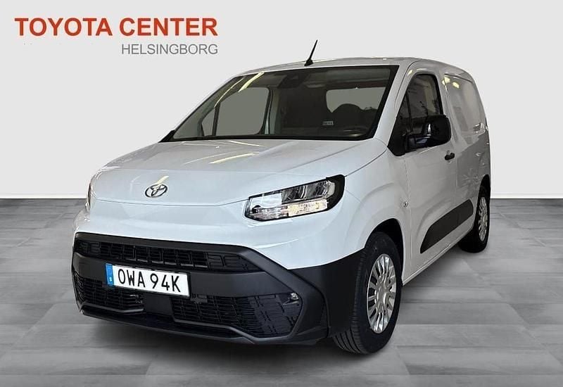 Vit Ny 2025 Toyota Proace City City Van | 539 900 kr - Bild 1/4