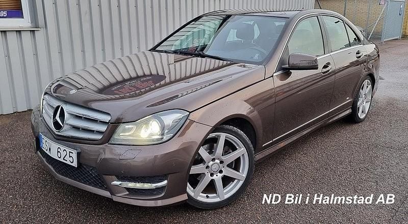 Brun Begagnad 2012 Mercedes C180 Avantgarde Sedan | 105 000 kr (Marknadspris) - Bild 1/4