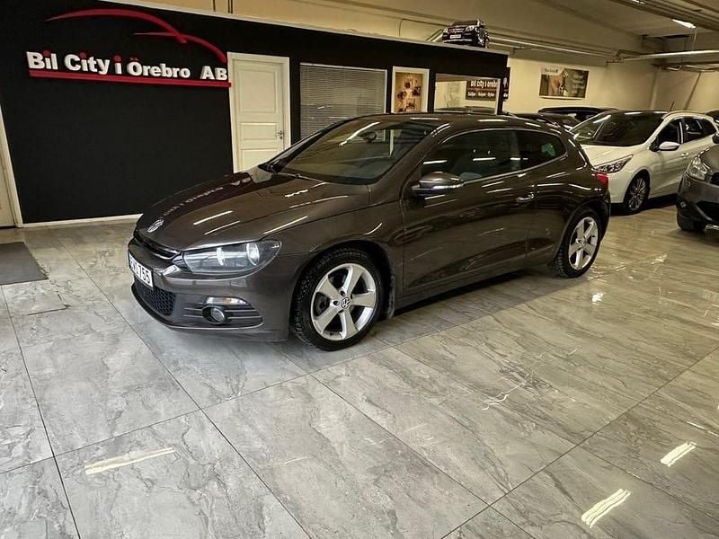 Begagnad VW Scirocco Sport 160 HK (117 kW) 2012 Brun