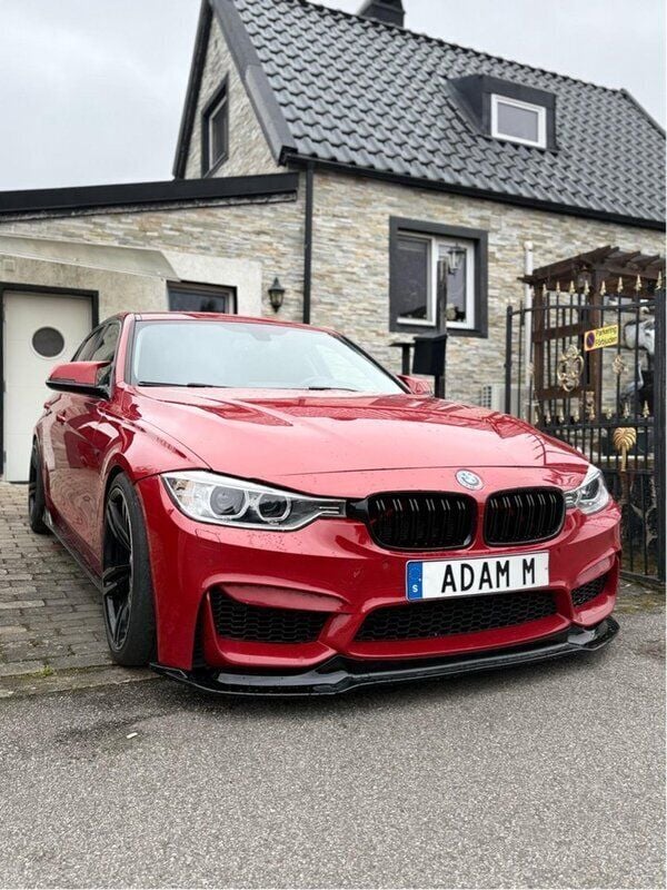 Röd Begagnad 2012 BMW 335 Sport Line Sedan | 249 000 kr (Marknadspris) - Bild 1/4