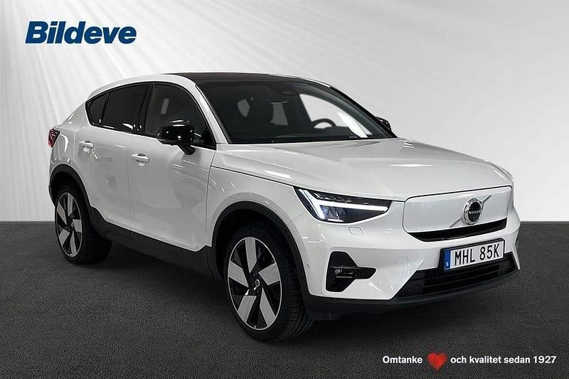 Vit Begagnad 2024 Volvo EC40 Plus SUV | 479 900 kr (Dyr) - Bild 1/4