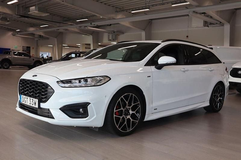 Vit Begagnad 2022 Ford Mondeo ST-Line Kombi | 308 900 kr - Bild 1/4