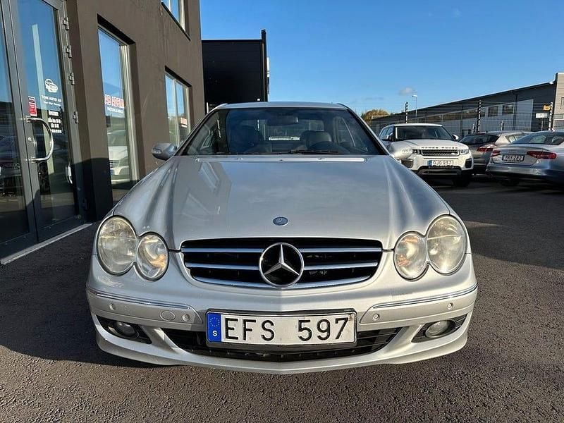 Begagnad Mercedes CLK200 Avantgarde 184 HK (135 kW) 2007 Silver Sportkupé