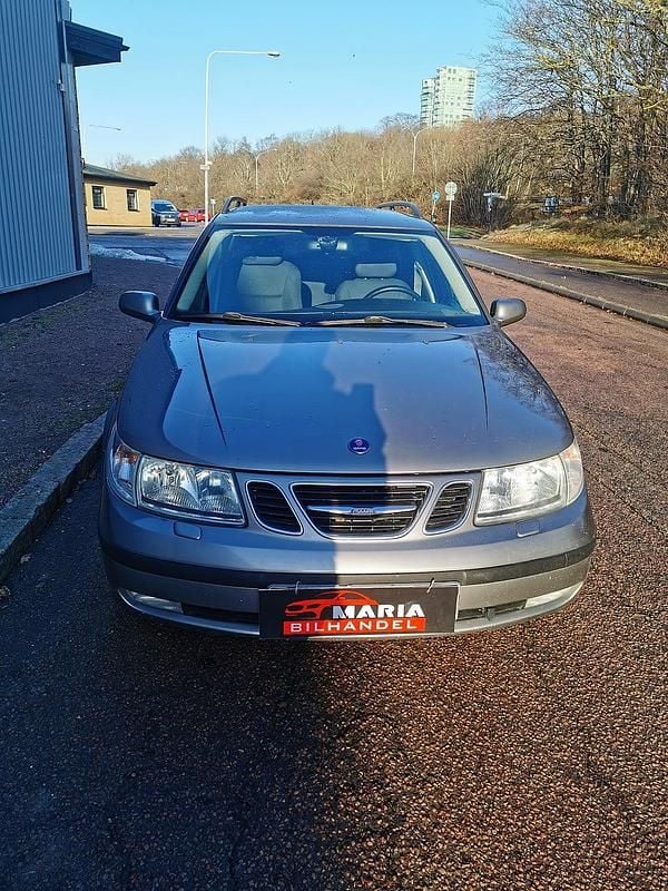 Grå Begagnad 2003 Saab 9-5 Linear Kombi | 24 900 kr (Marknadspris) - Bild 1/4