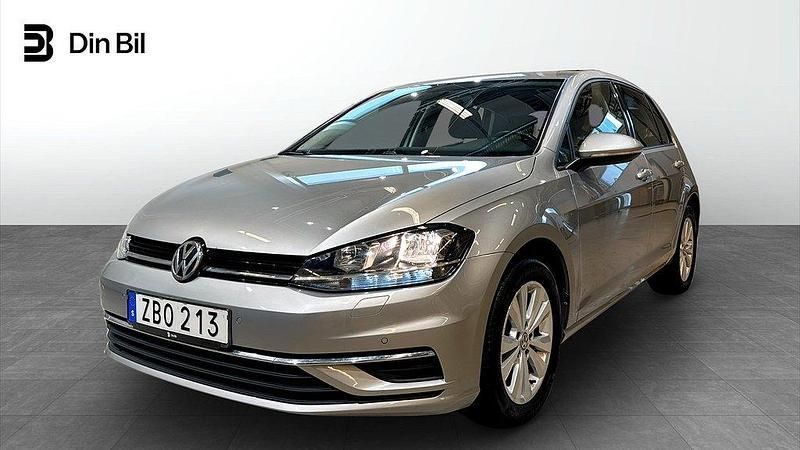 Silver (tungsten silver metallic) Begagnad 2018 VW Golf VII Kombi | 199 900 kr (Lite dyr) - Bild 1/4