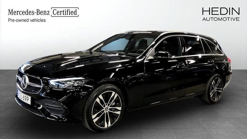 Svart Begagnad 2024 Mercedes E300 Avantgarde | 429 900 kr - Bild 1/4