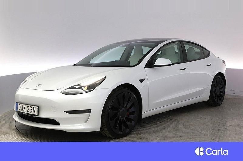 Vit Begagnad 2021 Tesla Model 3 Performance Sedan | 329 900 kr (Bra pris) - Bild 1/4