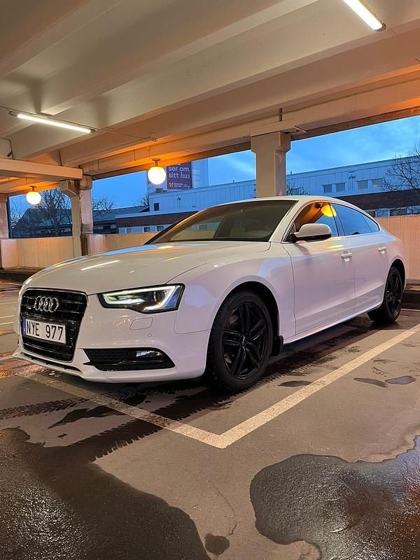 Begagnad Audi A5 Sportback 177 HK (130 kW) 2013 Halvkombi