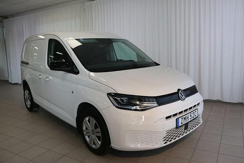 Vit (candyvit) Begagnad 2022 VW Caddy Minibuss | 209 000 kr (Marknadspris) - Bild 1/4