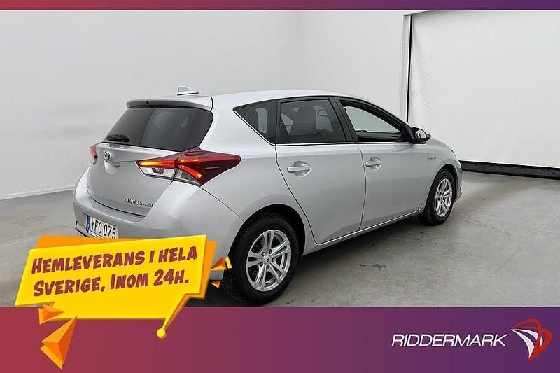 Begagnad Toyota Auris 2016 Silver