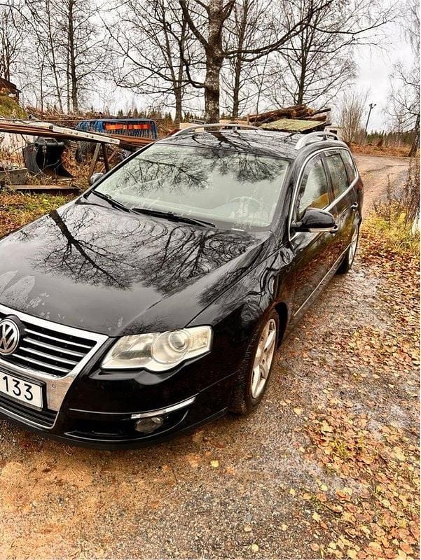 Svart Begagnad 2008 VW Passat Kombi | 10 000 kr (Lite dyr) - Bild 1/4
