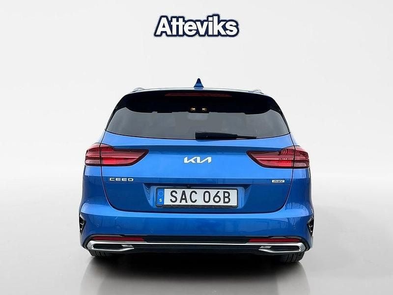Begagnad Kia Ceed 105 HK (77 kW) 2022 Blå Halvkombi