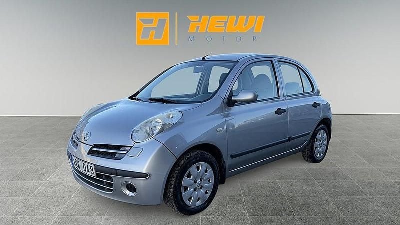 Begagnad Nissan Micra 82 HK (60 kW) 2005 Silver Halvkombi