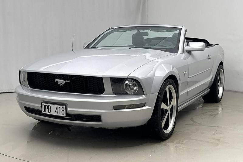 Silver Begagnad 2007 Ford Mustang Cab | 119 000 kr - Bild 1/4