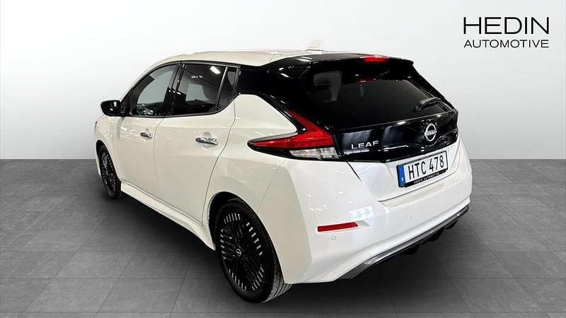 Begagnad Nissan Leaf N-Connecta 110 kW (150 HK) 2022 Vit Halvkombi