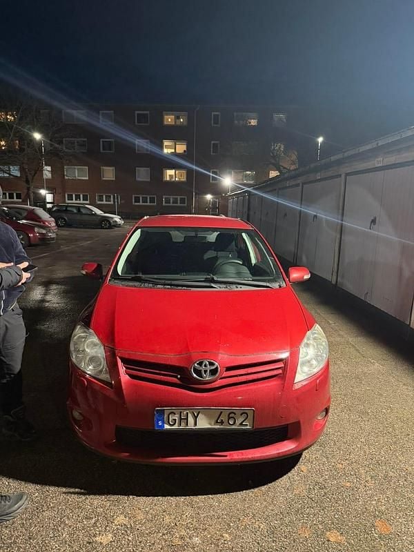 Begagnad Toyota Auris 90 HK (66 kW) 2012