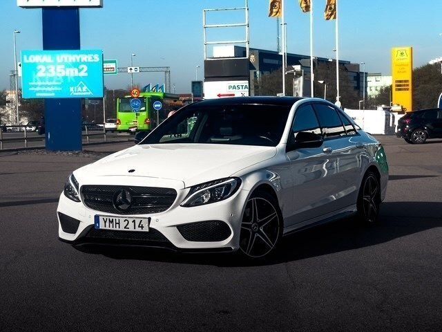 Vit Begagnad 2017 Mercedes C220 AMG line Sedan | 229 900 kr (Lite dyr) - Bild 1/4