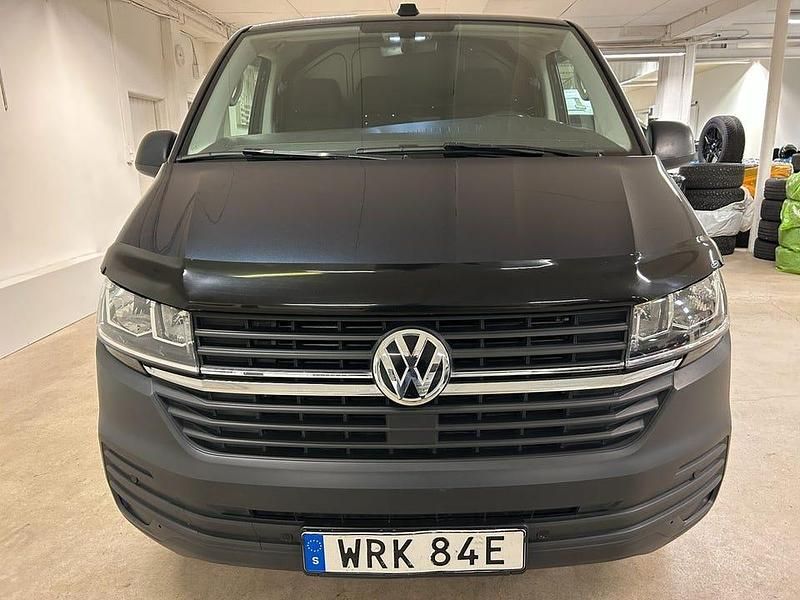 Begagnad VW T6.1 Comfortline 150 HK (110 kW) 2023 Blå (starlight blue metallic) Van