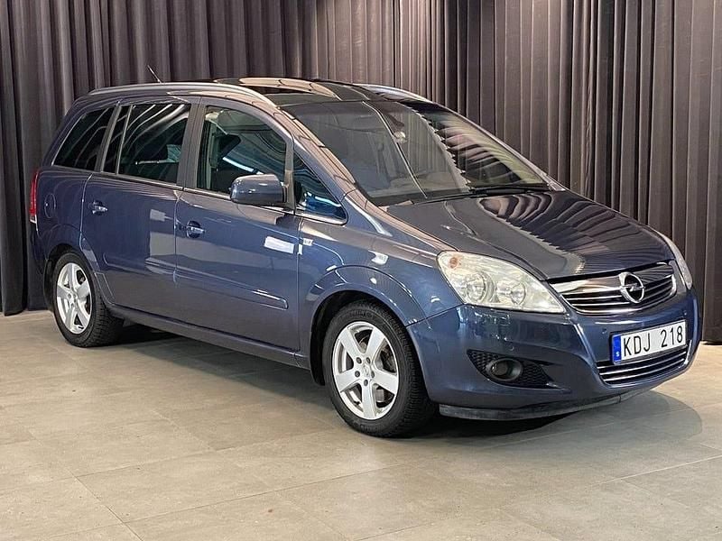Blå Begagnad 2009 Opel Zafira Minibuss | 74 900 kr (Dyr) - Bild 1/4