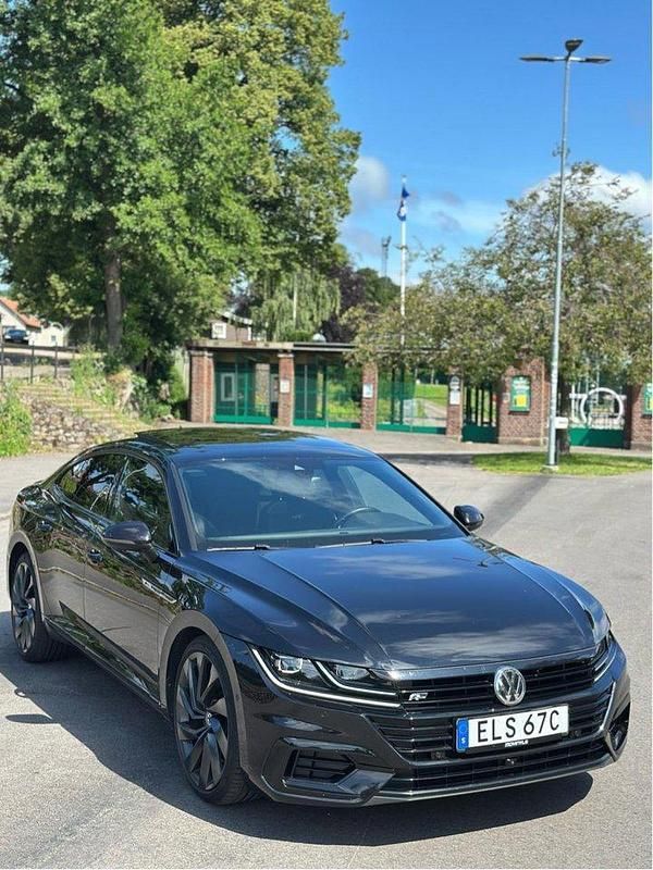 Svart Begagnad 2020 VW Arteon GT Halvkombi | 335 000 kr (Lite dyr) - Bild 1/4