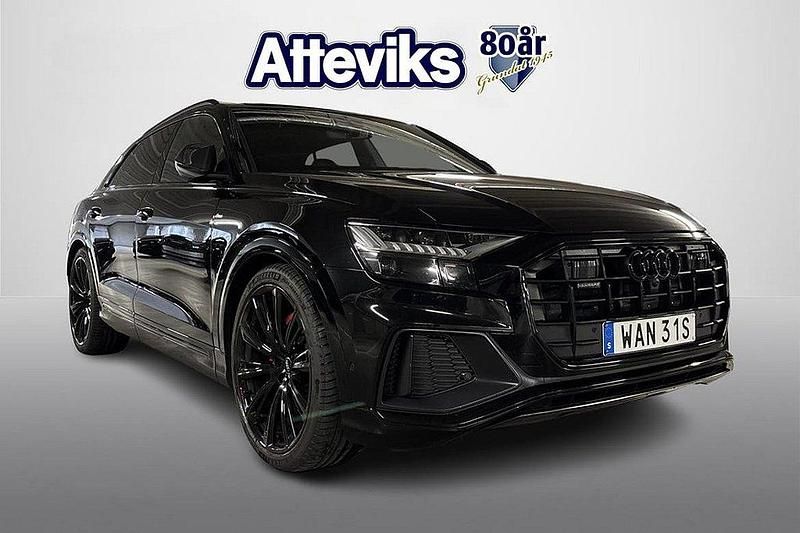 Mytsvart metallic Begagnad 2023 Audi Q8 S-Line SUV | 749 900 kr (Marknadspris) - Bild 1/4
