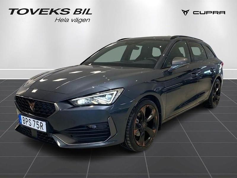 Begagnad Cupra Leon 150 HK (110 kW) 2023 Grå
