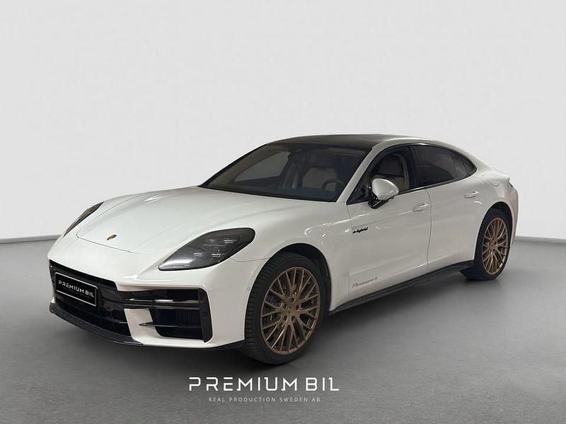 Ny Porsche Panamera 4 Sport 471 HK (346 kW) 2025 Vit Sedan