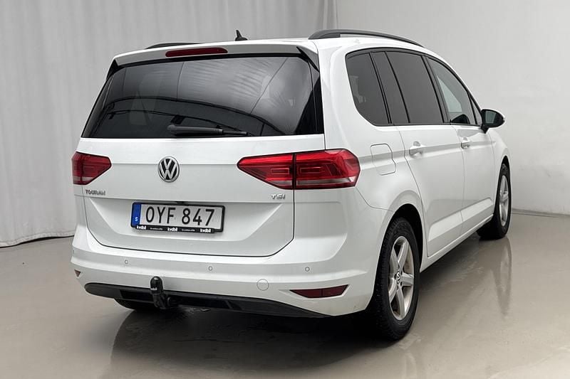 Begagnad VW Touran 110 HK (80 kW) 2016 Vit Minibuss
