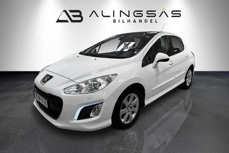Vit Begagnad 2012 Peugeot 308 Halvkombi | 49 900 kr (Marknadspris) - Bild 1/4