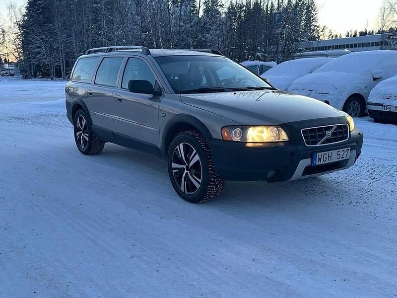 Begagnad Volvo XC70 Kinetic 209 HK (153 kW) 2004 Ljusbrun Kombi