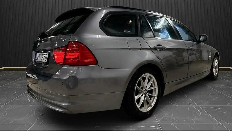 Begagnad BMW 316 Comfort Edition 116 HK (85 kW) 2011 Grå Kombi