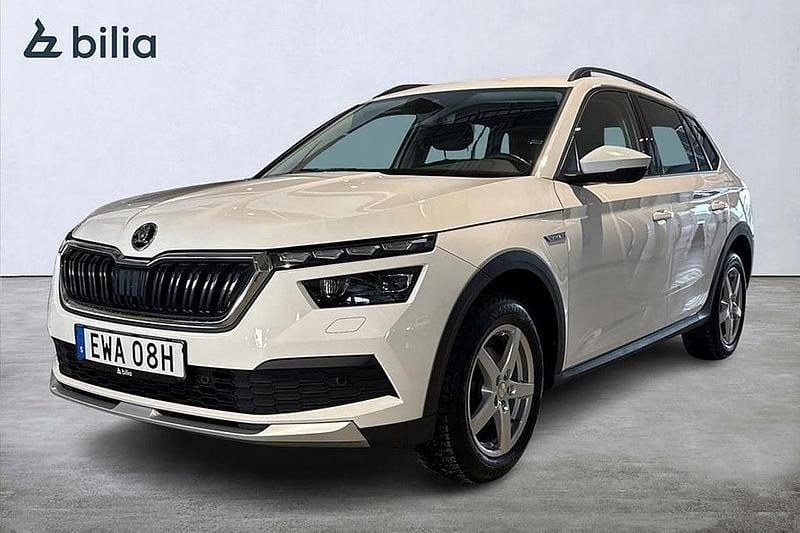 Begagnad Skoda Kamiq ScoutLine 112 HK (82 kW) 2022 Vit SUV
