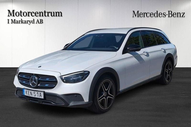 Vit Begagnad 2022 Mercedes E400 Kombi | 389 000 kr (Superpris) - Bild 1/4