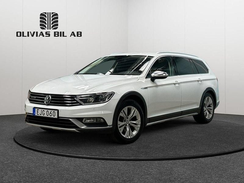 Vit Begagnad 2018 VW Passat Alltrack Kombi | 169 400 kr (Bra pris) - Bild 1/4