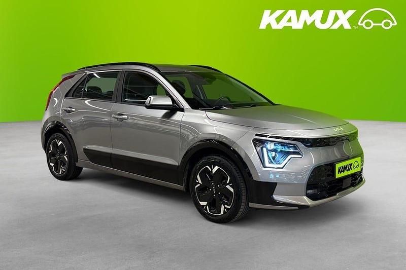 Grå Begagnad 2023 Kia e-Niro SUV | 298 700 kr - Bild 1/3