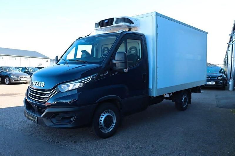 Flerfärgad Begagnad 2023 Iveco Daily Van | 339 900 kr - Bild 1/4